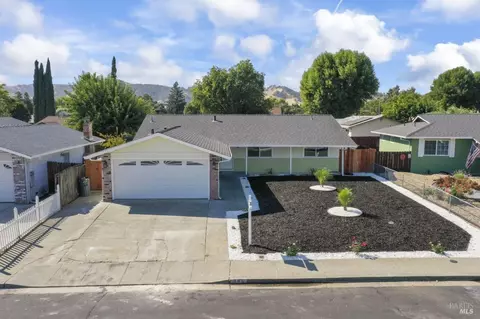380 Spindrift Way, Vacaville, CA 95687