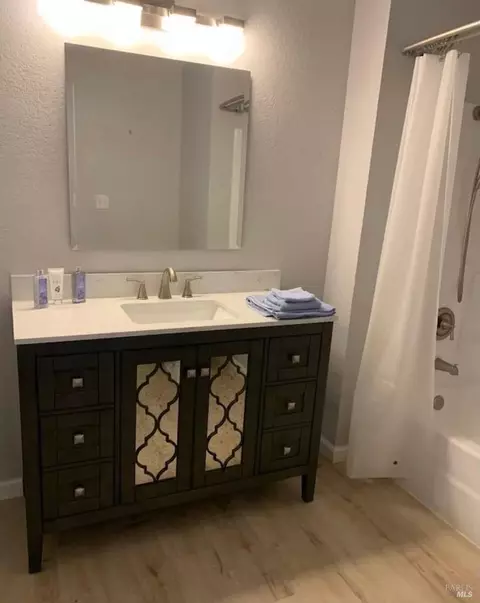 3 Blossom Ct E, Napa, CA 94558 photo 9
