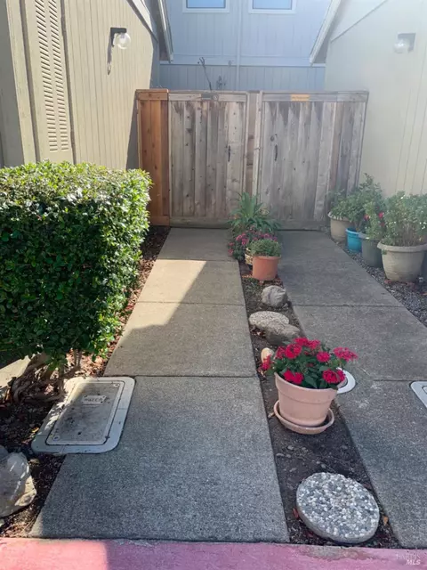 3 Blossom Ct E, Napa, CA 94558 photo 23
