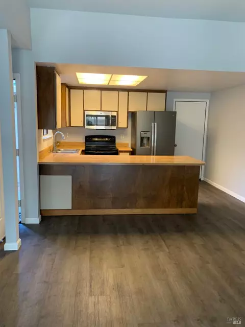 3 Blossom Ct E, Napa, CA 94558 photo 5