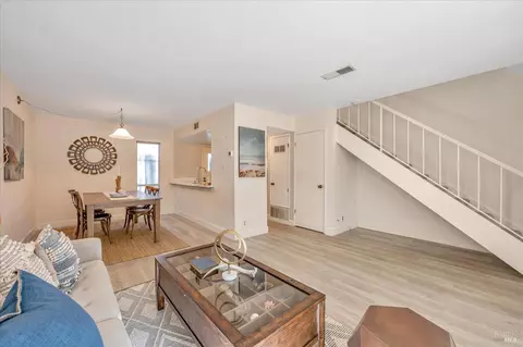 214 Roundtree Blvd, San Rafael, CA 94903