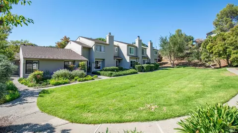 511 Village Cir, Novato, CA 94947