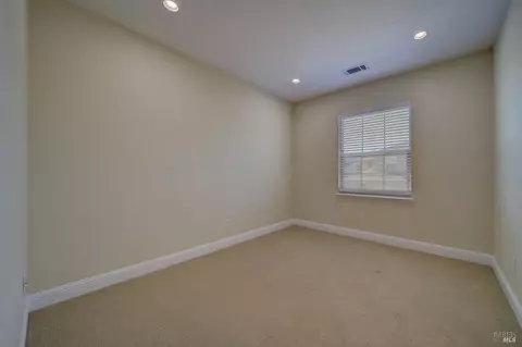 411 Knoll Dr, Fairfield, CA 94534 photo 69