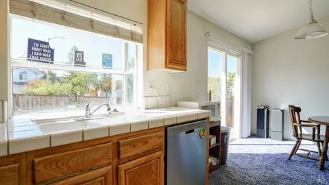 843 Foothill Dr, Windsor, CA 95492 photo 13