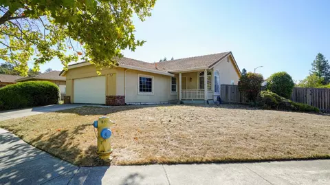843 Foothill Dr, Windsor, CA 95492 photo 3
