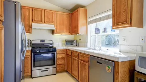 843 Foothill Dr, Windsor, CA 95492 photo 11