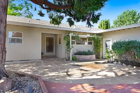 87 Temelec Cir, Sonoma, CA 95476