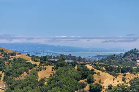 100 W Oak Knoll Dr, San Anselmo, CA 94960