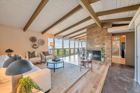 58 Sunny Oaks Dr, San Rafael, CA 94903