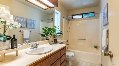 116 Bristol, Hercules, CA 94547 photo 22