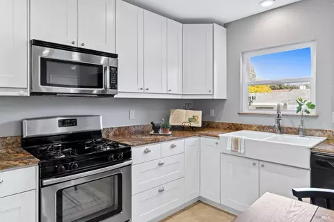 2180 Shurtleff Ave, Napa, CA 94559 photo 17