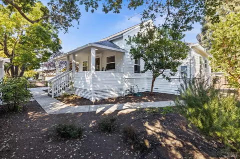 2180 Shurtleff Ave, Napa, CA 94559