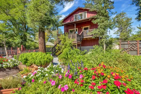 340 Ralph Bettcher Dr, Hopland, CA 95449