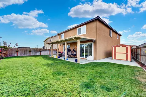 Exterior - 7019 E Samuel Ct, Vacaville, CA 95687 photo 12 of 18