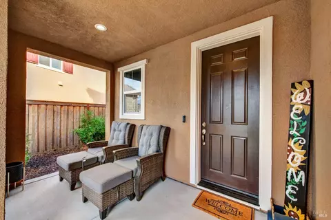 Exterior - 7019 E Samuel Ct, Vacaville, CA 95687 photo 8 of 18