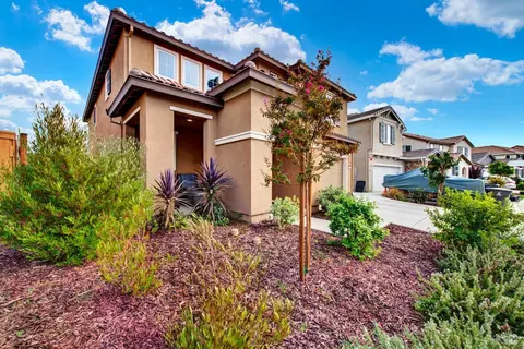 Exterior - 7019 E Samuel Ct, Vacaville, CA 95687 photo 6 of 18