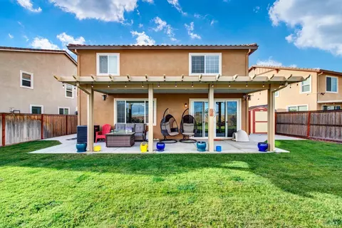 Exterior - 7019 E Samuel Ct, Vacaville, CA 95687 photo 13 of 18
