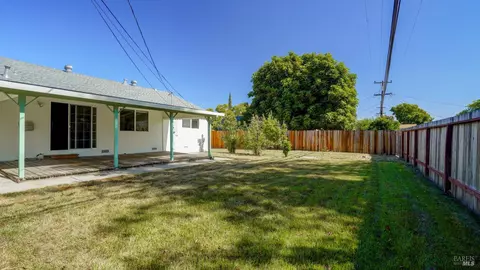 301 E Utah Dr, Fairfield, CA 94533 photo 12