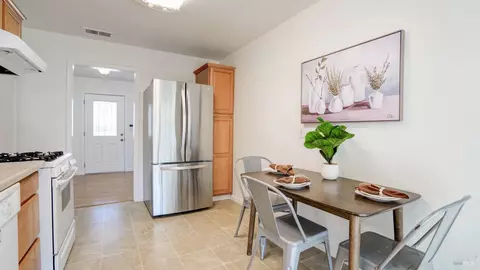 301 E Utah Dr, Fairfield, CA 94533 photo 7