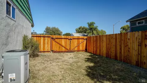 301 E Utah Dr, Fairfield, CA 94533 photo 13