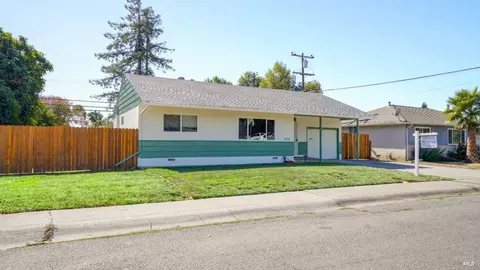 301 E Utah Dr, Fairfield, CA 94533