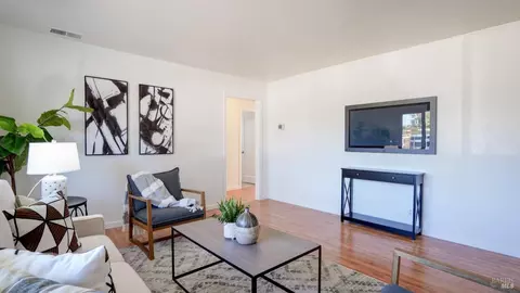 301 E Utah Dr, Fairfield, CA 94533 photo 5