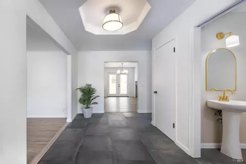 Entry Way - 385 Vine St, Vacaville, CA 95688 photo 1 of 4