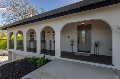 Exterior - 385 Vine St, Vacaville, CA 95688 photo 6 of 19