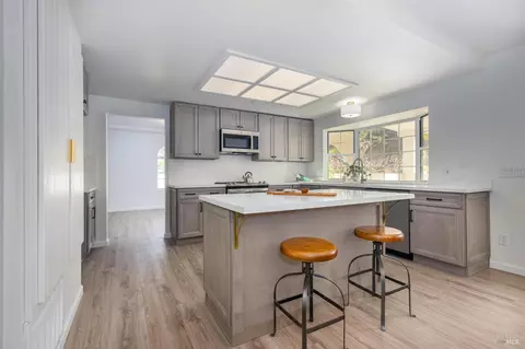 Kitchen - 385 Vine St, Vacaville, CA 95688 photo 3 of 4