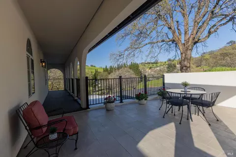 Exterior - 385 Vine St, Vacaville, CA 95688 photo 8 of 19