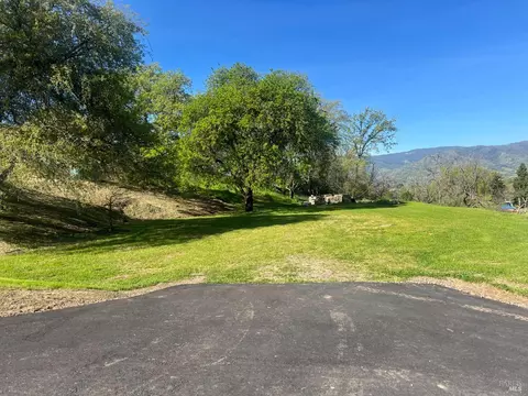 Exterior - 385 Vine St, Vacaville, CA 95688 photo 16 of 19