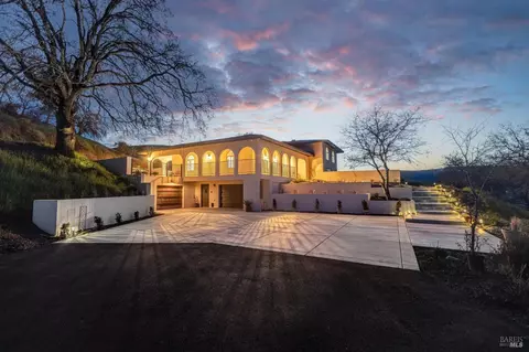 385 Vine St, Vacaville, CA 95688