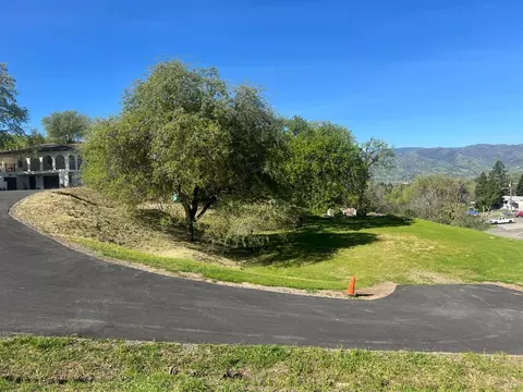 Exterior - 385 Vine St, Vacaville, CA 95688 photo 15 of 19