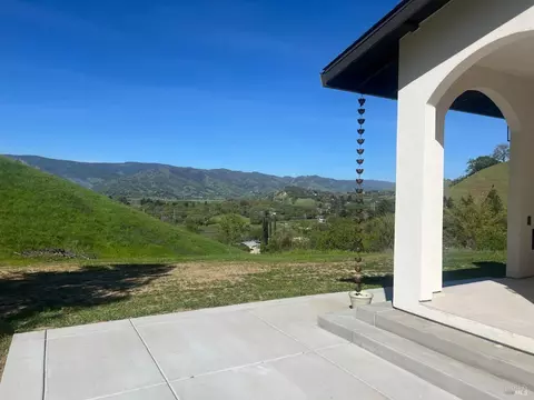 Exterior - 385 Vine St, Vacaville, CA 95688 photo 11 of 19