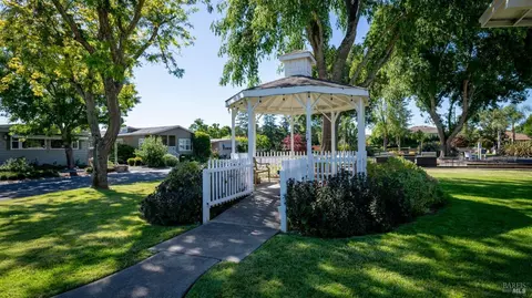 20 Camelia Dr, Napa, CA 94558 photo 32