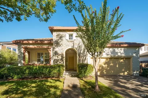 938 Pinot Noir Way, Windsor, CA 95492