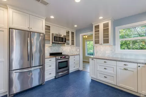 1570 Wright St, Santa Rosa, CA 95404 photo 6