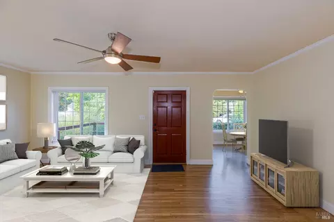 1570 Wright St, Santa Rosa, CA 95404 photo 4
