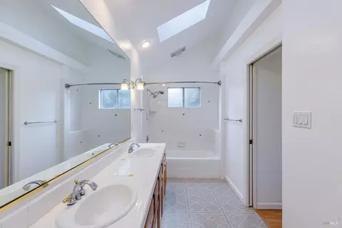 1570 Wright St, Santa Rosa, CA 95404 photo 16