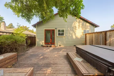1570 Wright St, Santa Rosa, CA 95404 photo 20
