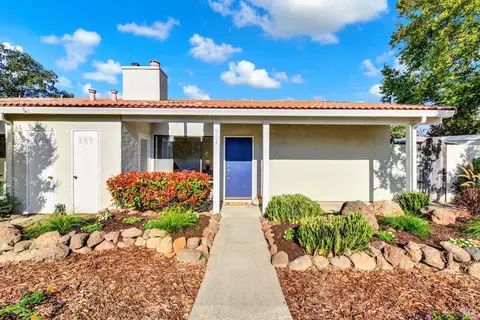 951 Mariposa Ln, Saint Helena, CA 94574