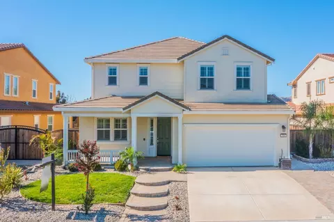 390 Crimson Cir, Vacaville, CA 95687