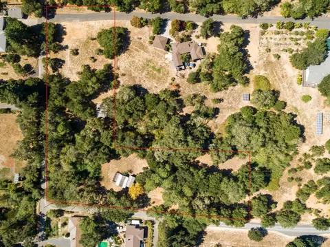 7051 Holmes Hill Rd, Forestville, CA 95436