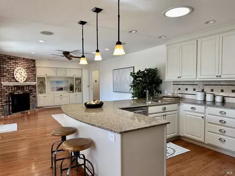 6154 Lockwood Dr, Windsor, CA 95492 photo 14