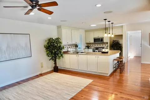 6154 Lockwood Dr, Windsor, CA 95492 photo 10