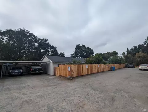 19275 Hickory St, Sonoma, CA 95476