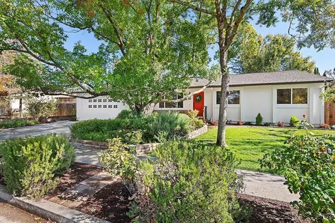 1932 Bronco St, Santa Rosa, CA 95403