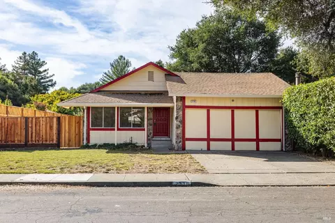 2336 Gads Hill St, Santa Rosa, CA 95401