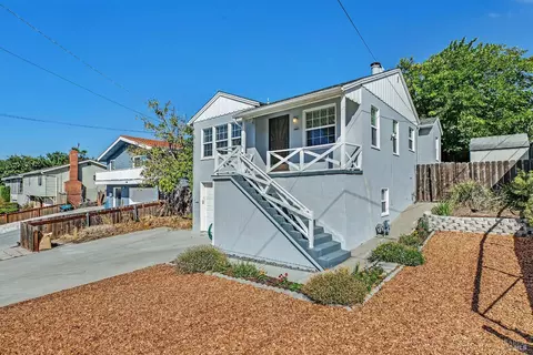 1132 Third St, Rodeo, CA 94572
