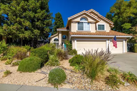 575 Crownpointe Cir, Vacaville, CA 95687